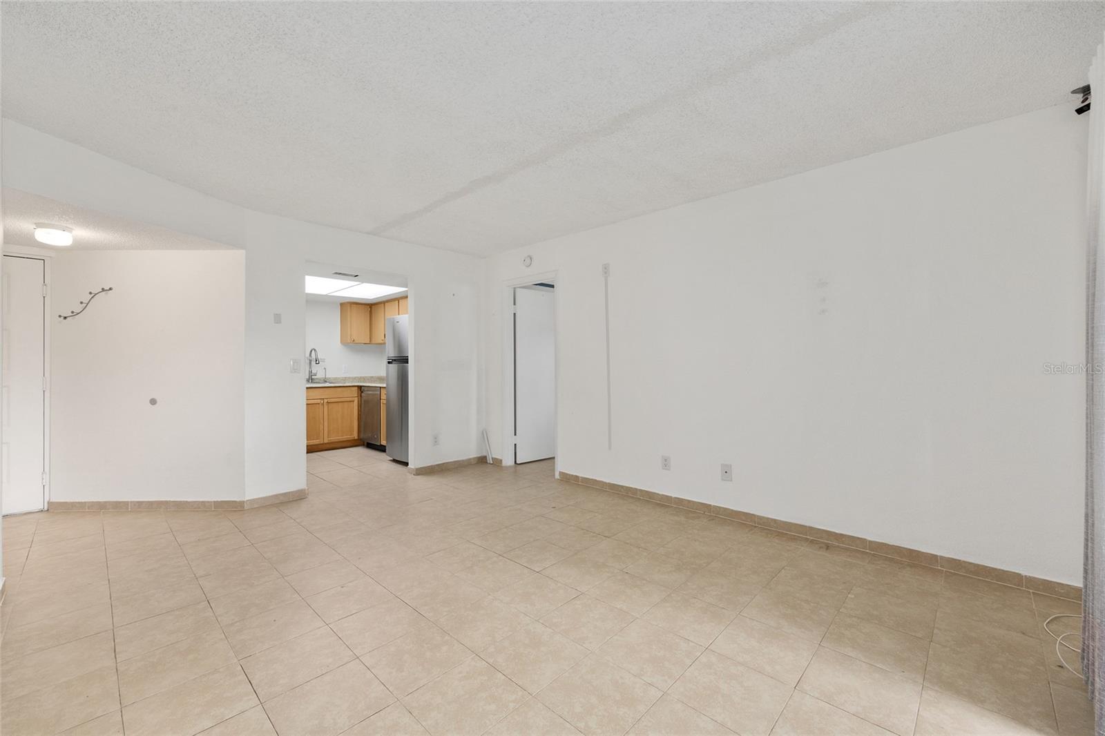 Image 9 of 35 For 588 Fairways Lane E101