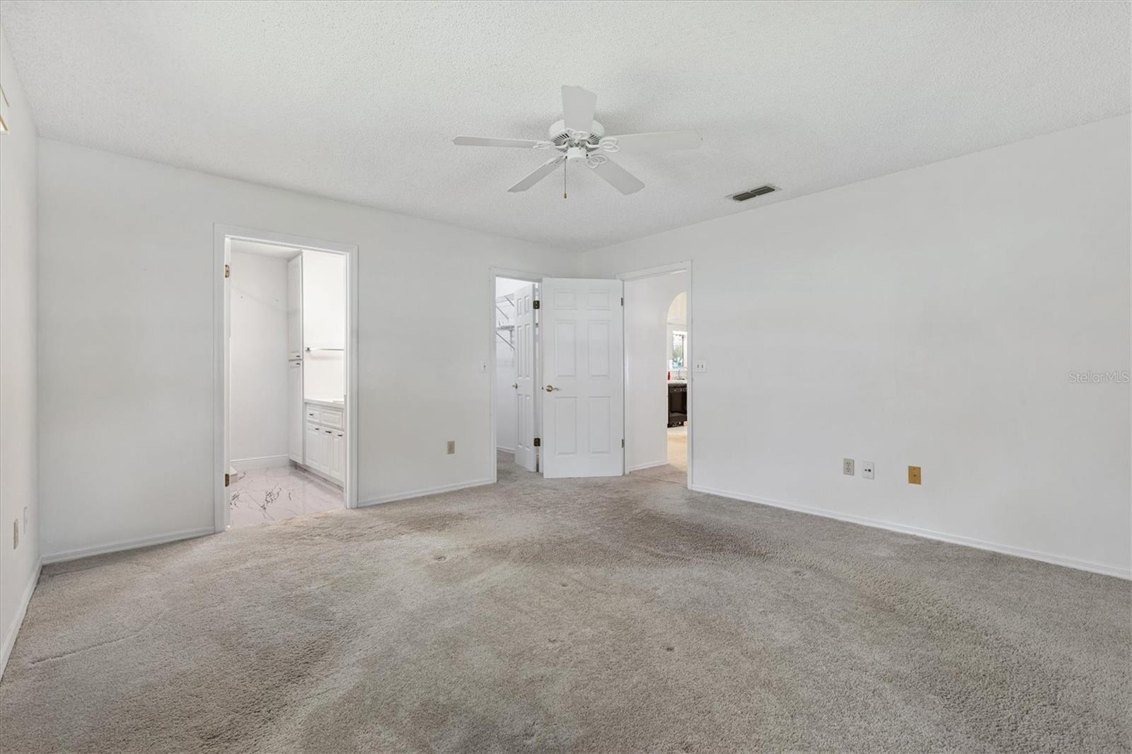 Image 18 of 47 For 17710 108th Avenue