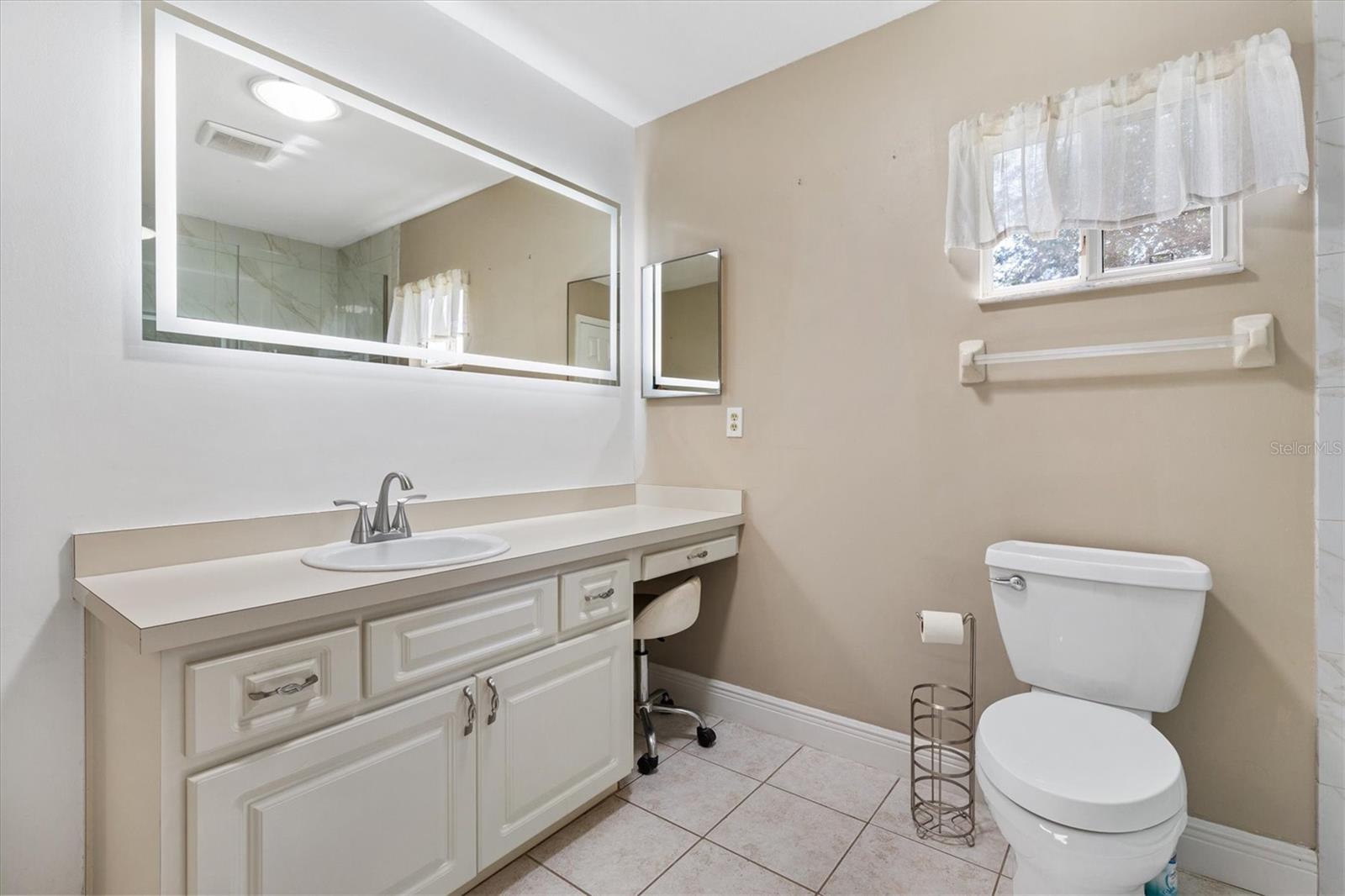 Image 26 of 47 For 17710 108th Avenue