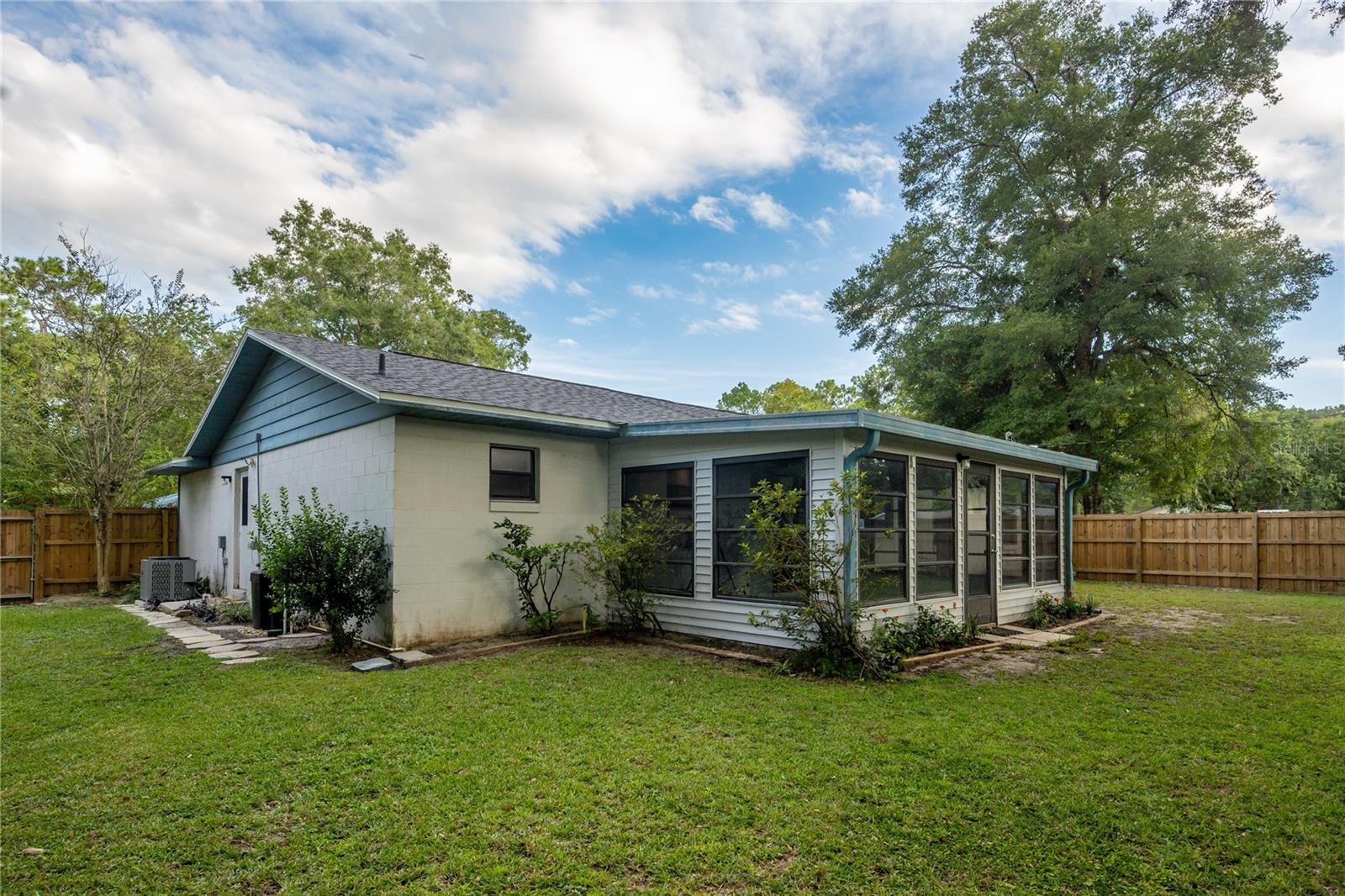 Image 47 of 66 For 4440 24th Court