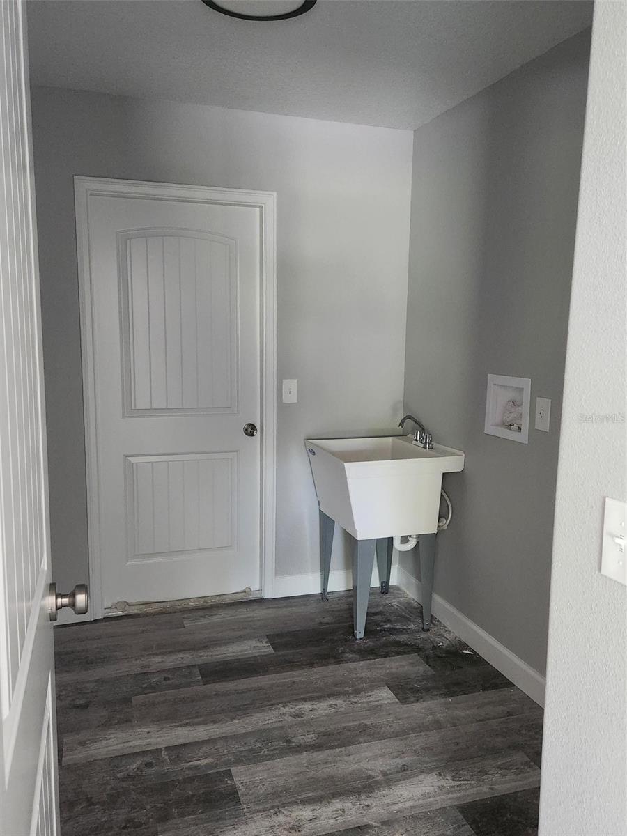 Image 15 of 25 For 8196 Terrel Terrace