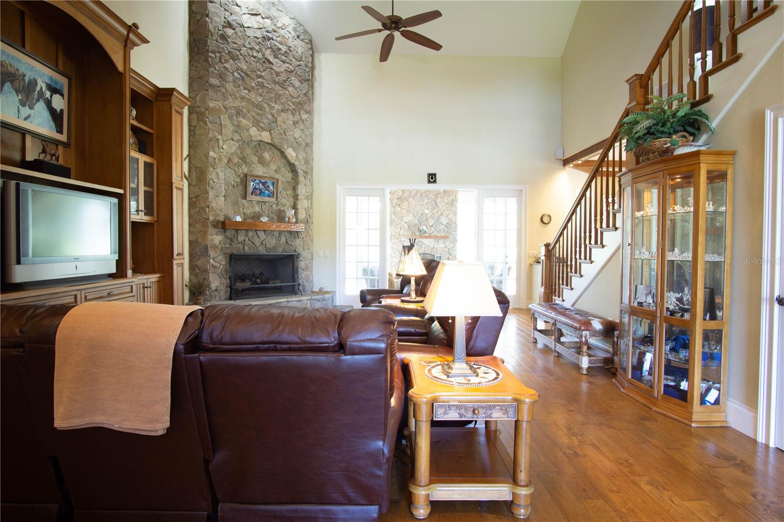 Image 18 of 93 For 1198 104th Street Road