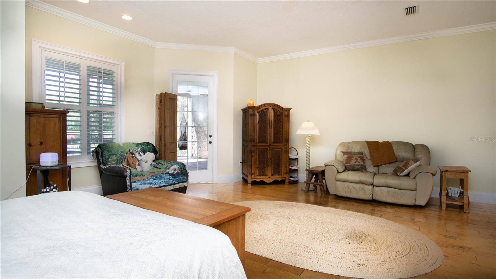 Image 29 of 93 For 1198 104th Street Road