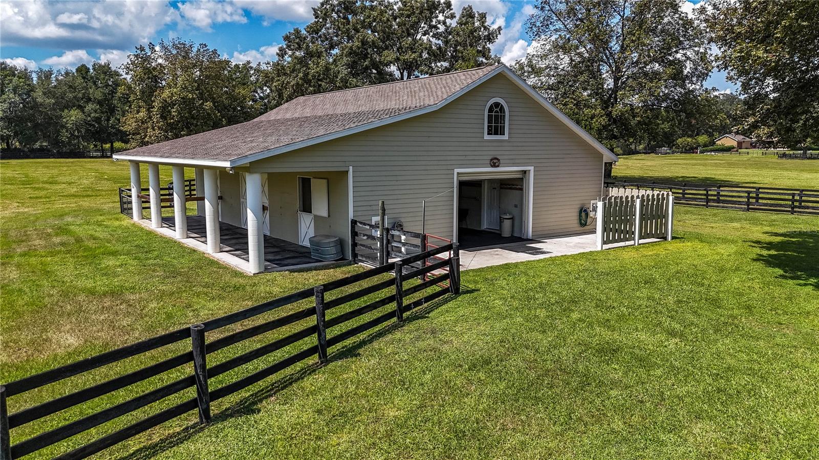 Image 3 of 93 For 1198 104th Street Road