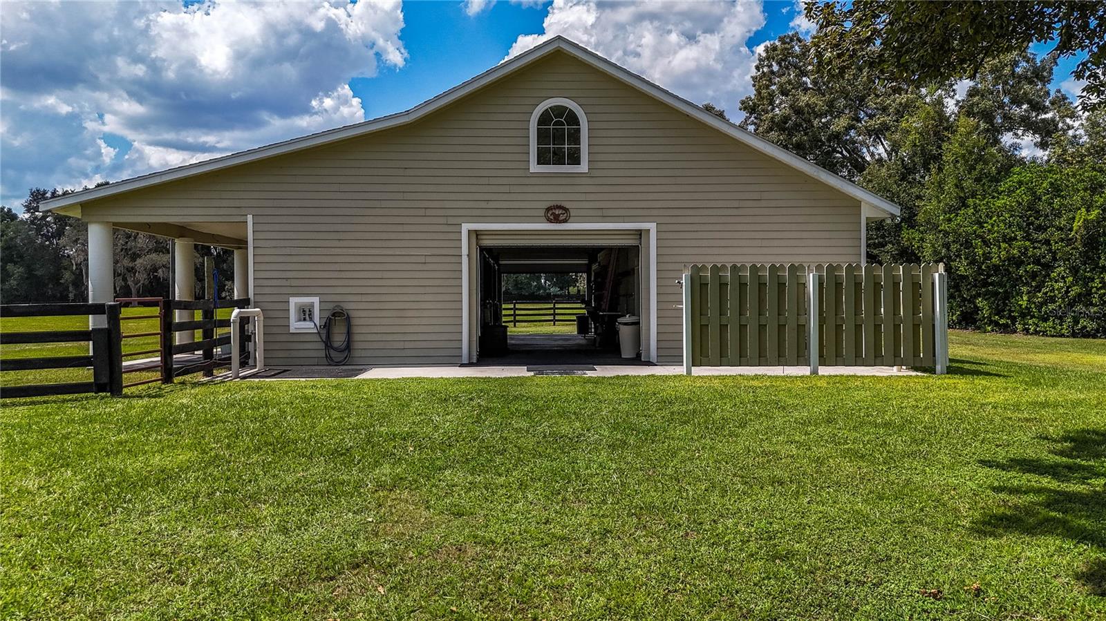 Image 49 of 93 For 1198 104th Street Road