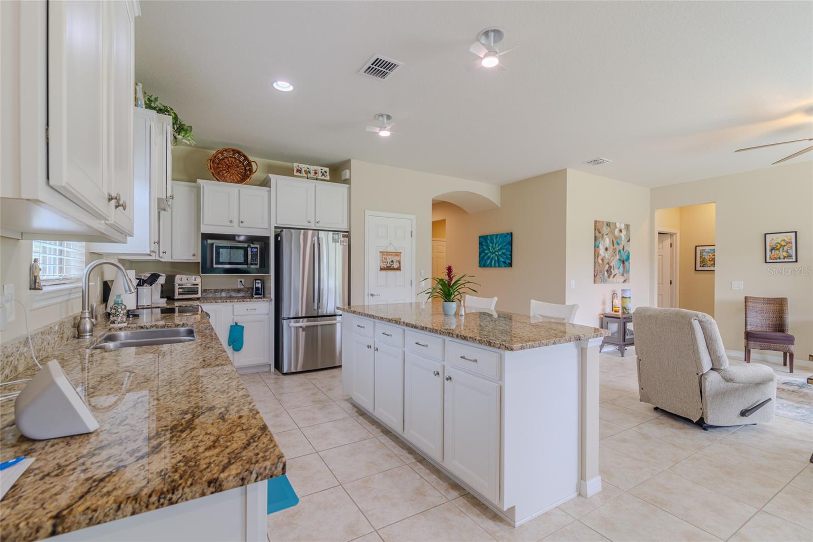 Image 13 of 48 For 10074 77th Loop