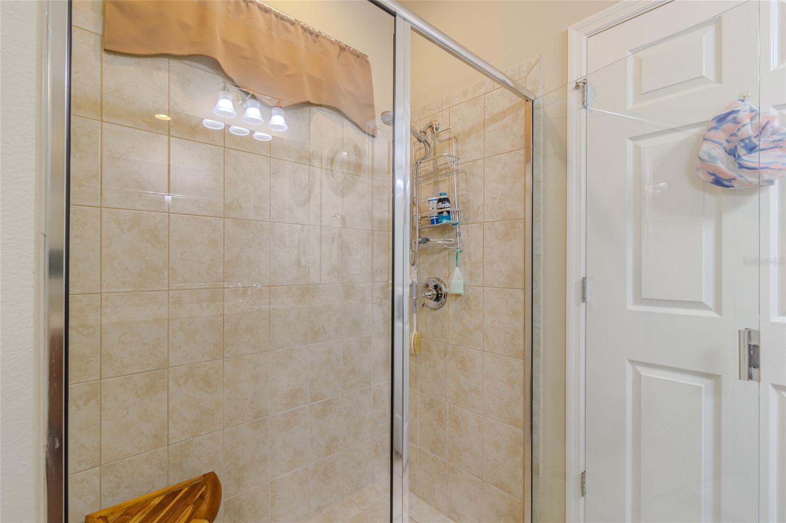 Image 23 of 48 For 10074 77th Loop