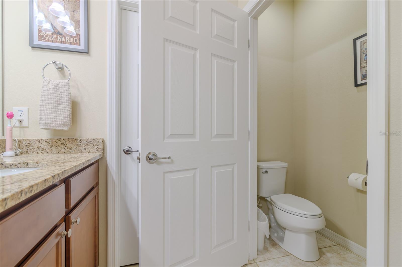 Image 24 of 48 For 10074 77th Loop