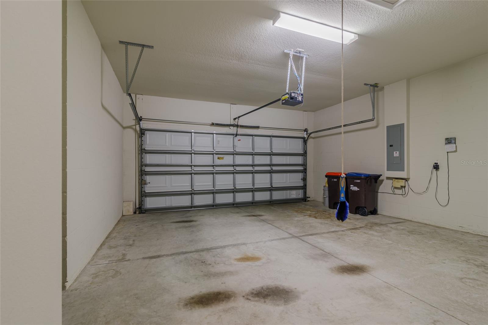 Image 33 of 48 For 10074 77th Loop