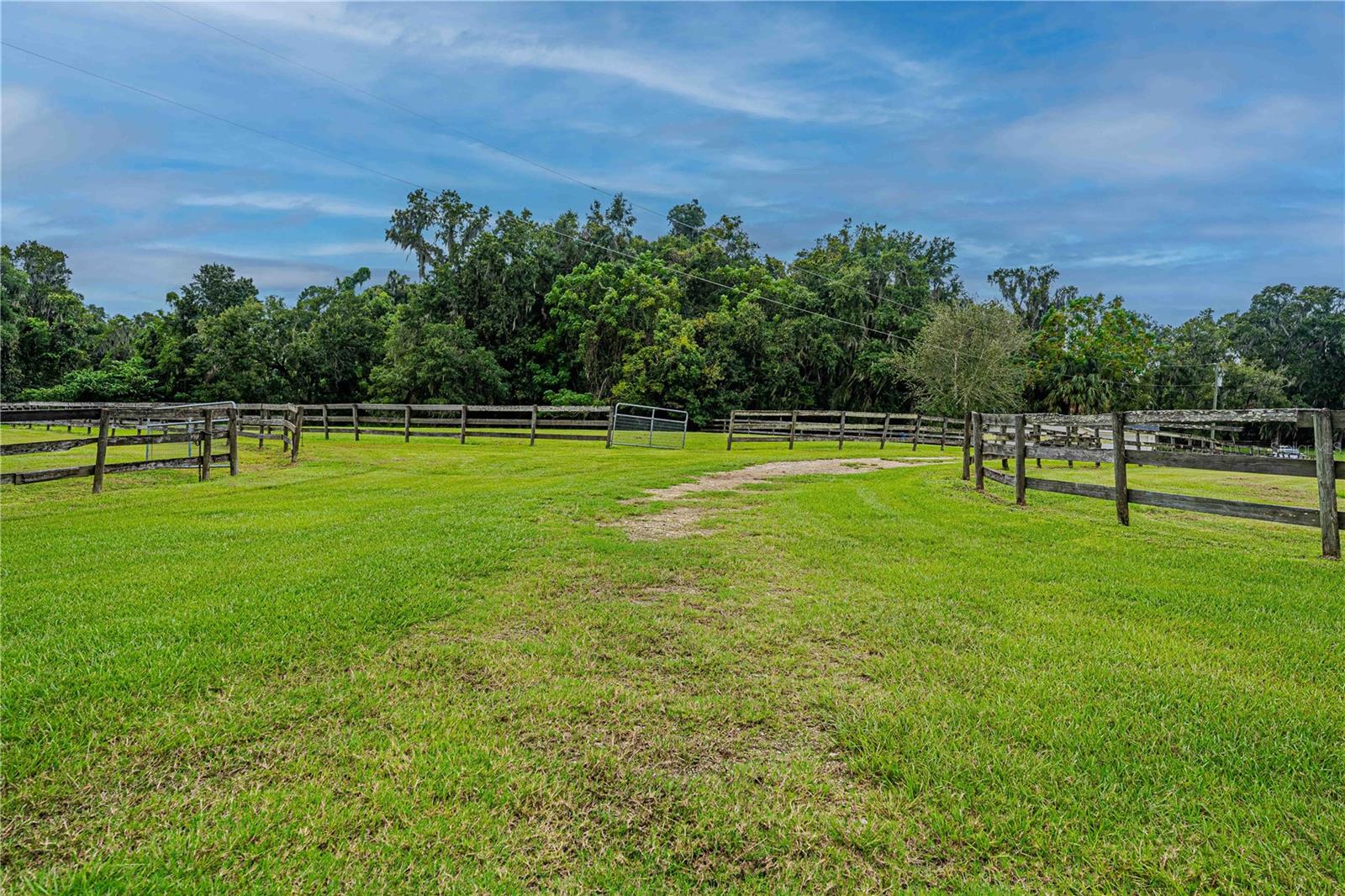 Image 63 of 93 For 12615 Gainesville Road