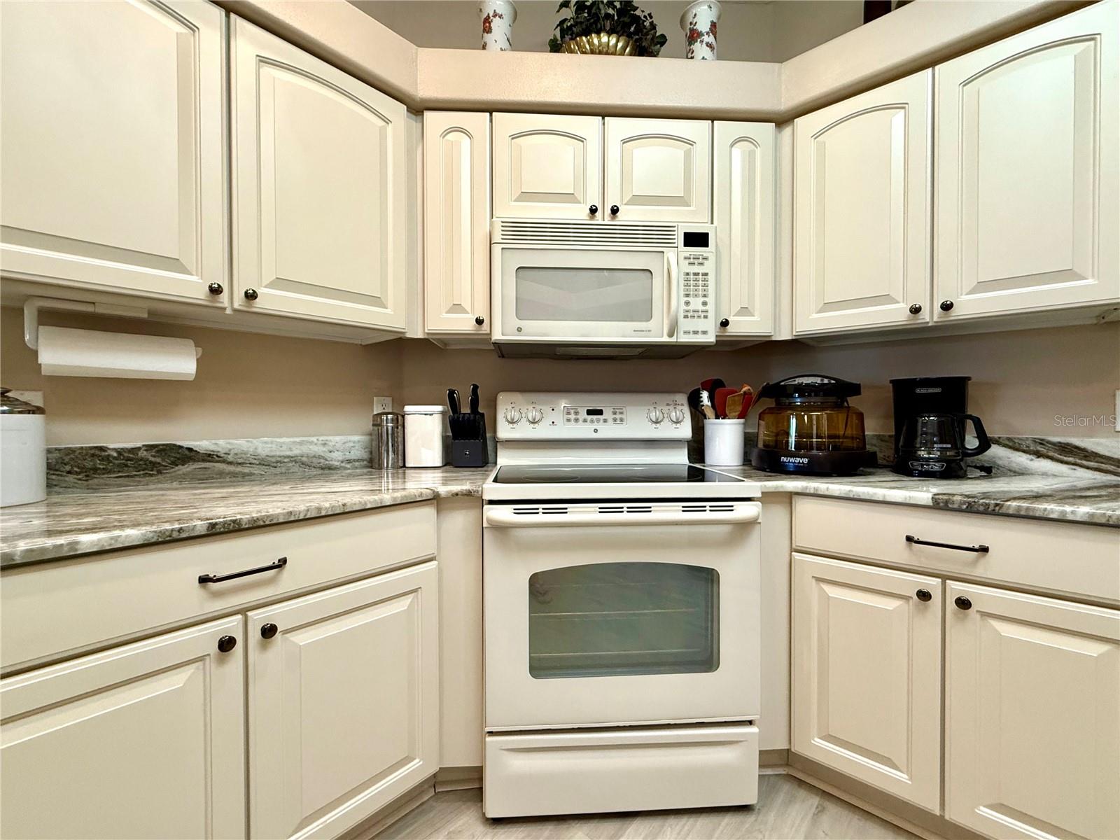 Image 19 of 53 For 15705 16th Terrace