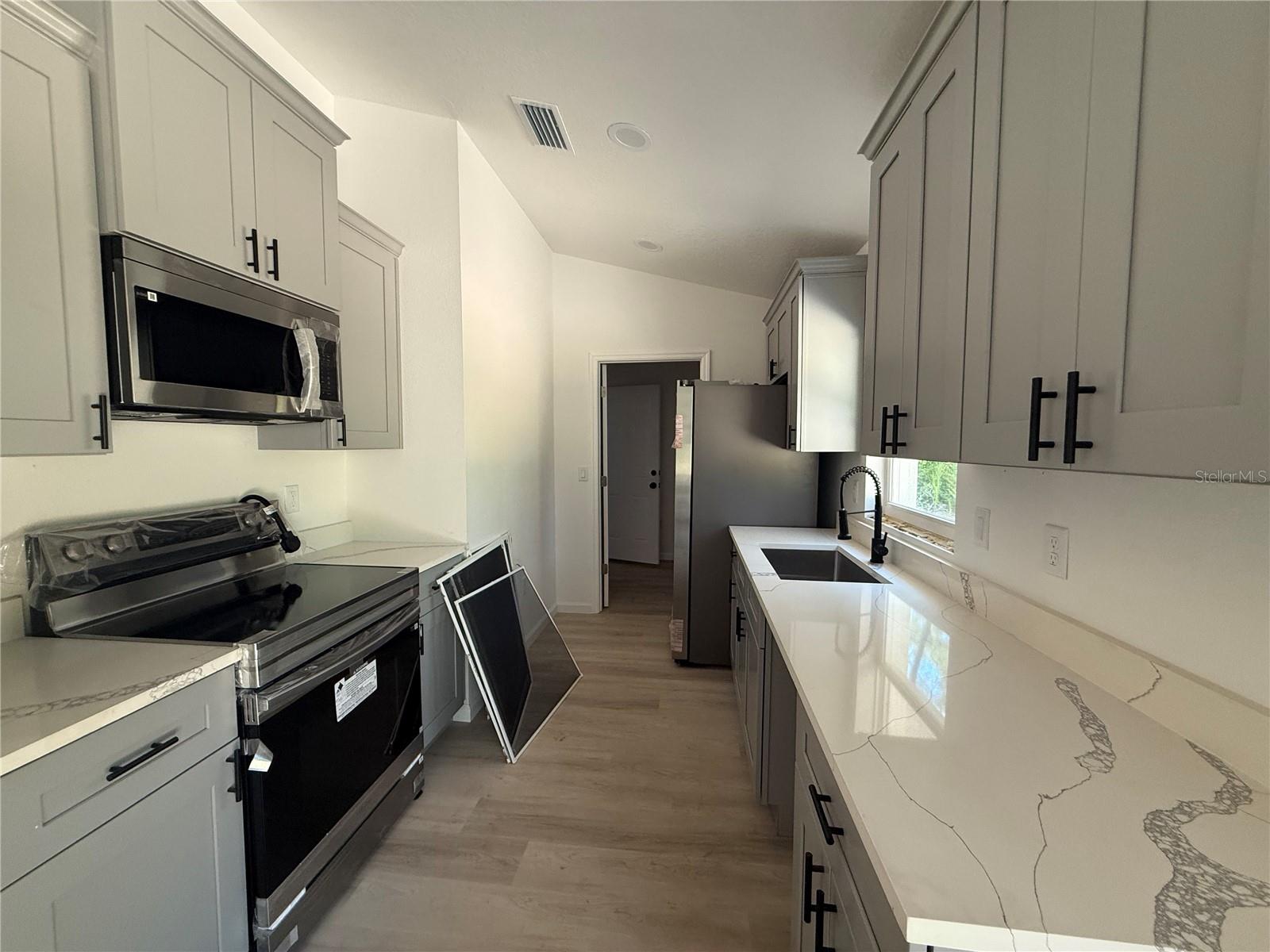 Image 3 of 12 For 6339 65th Street