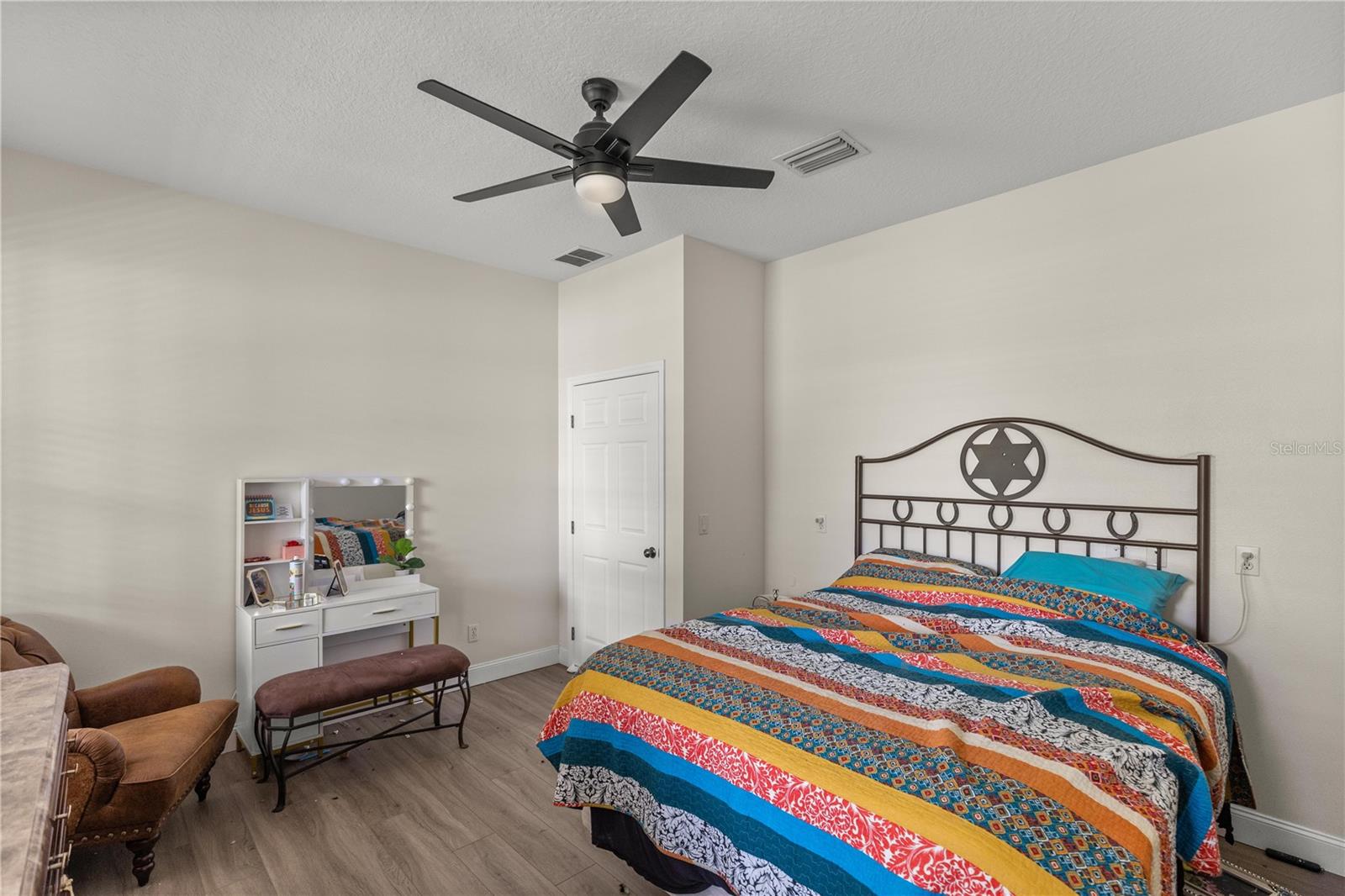 Image 14 of 16 For 4750 216th Avenue