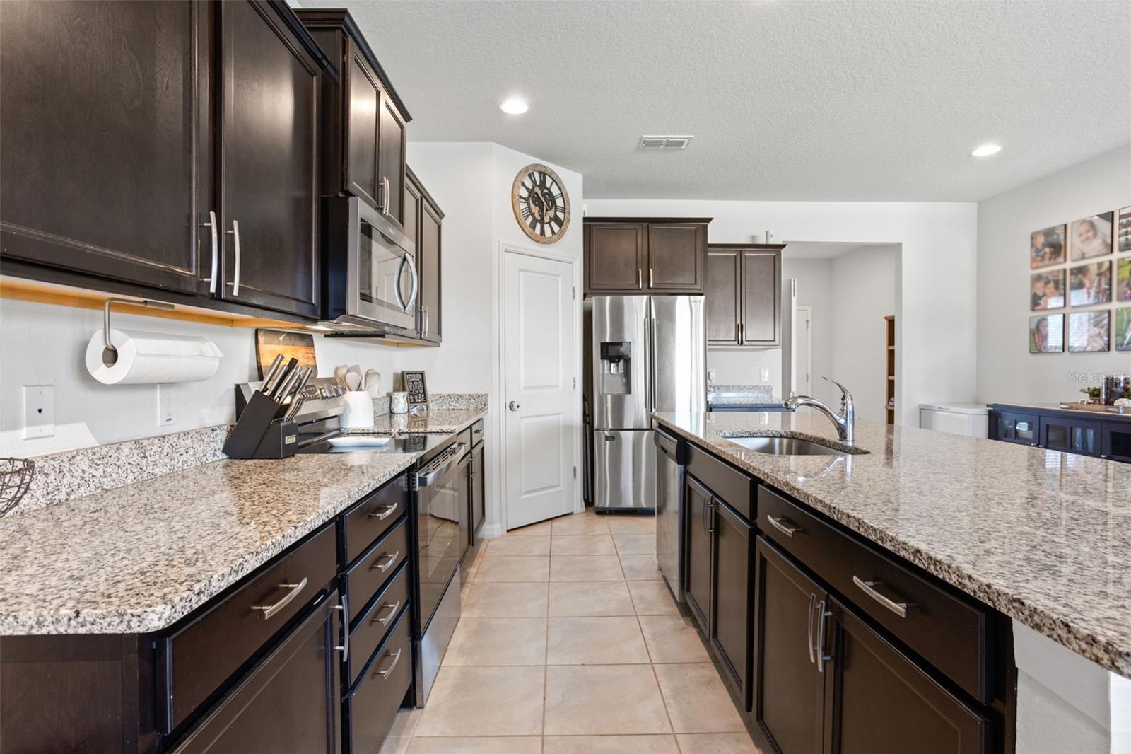 Image 11 of 47 For 8723 Hinsdale Heights Drive