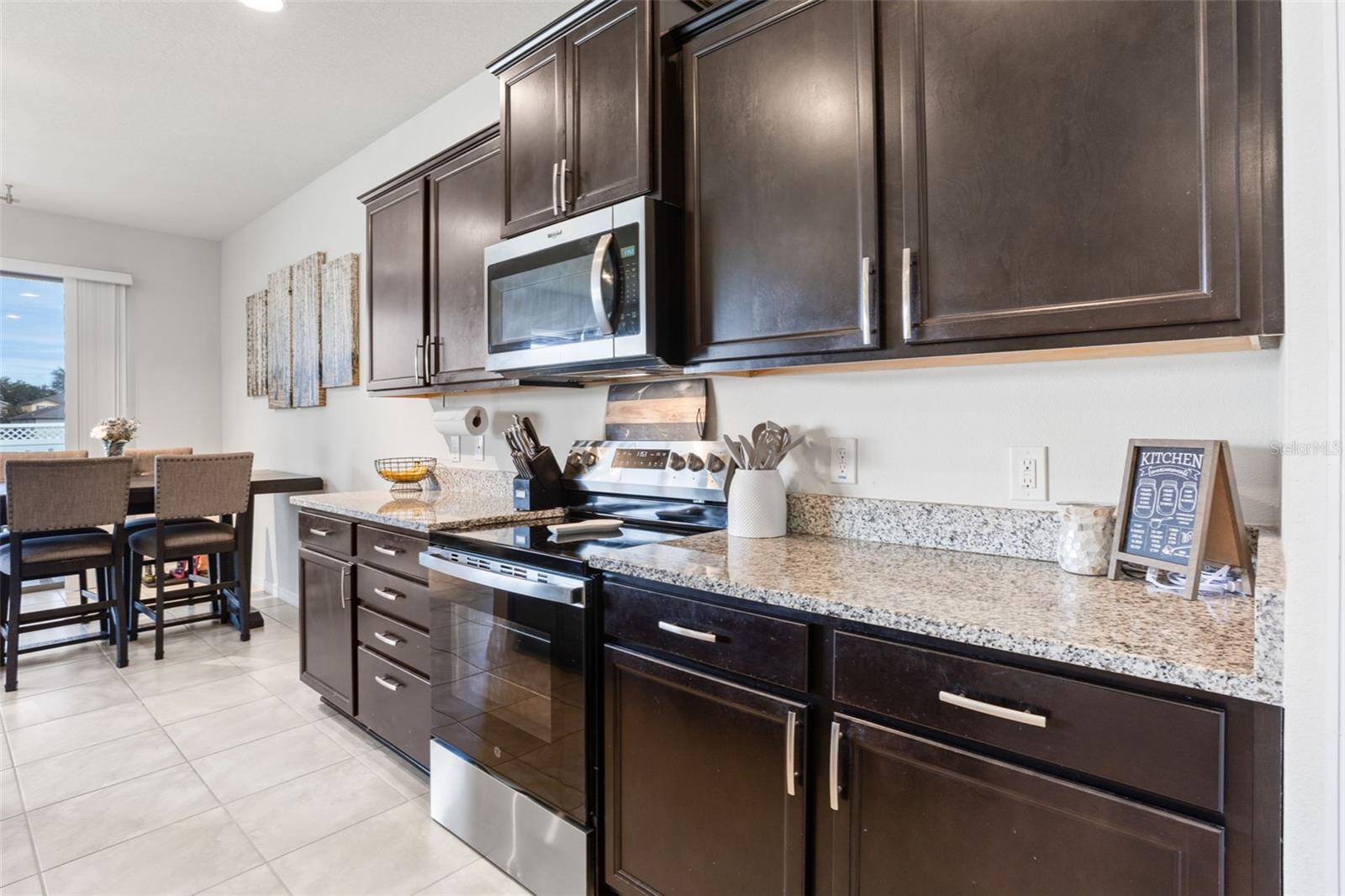 Image 12 of 47 For 8723 Hinsdale Heights Drive