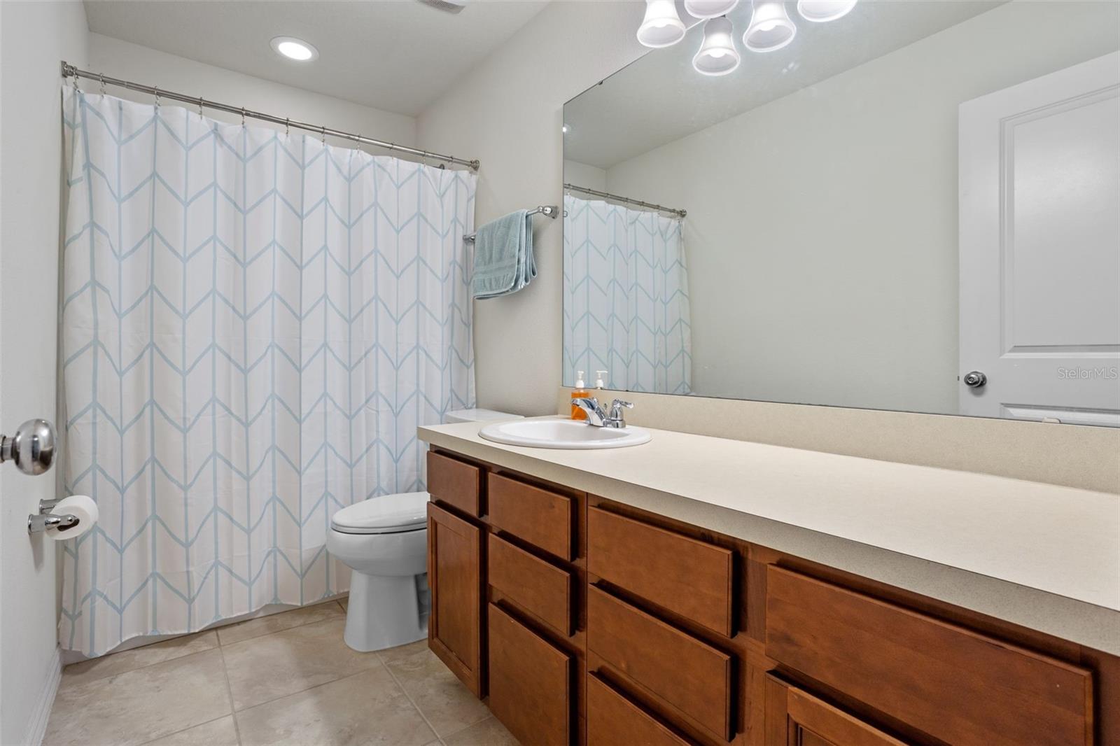Image 22 of 47 For 8723 Hinsdale Heights Drive