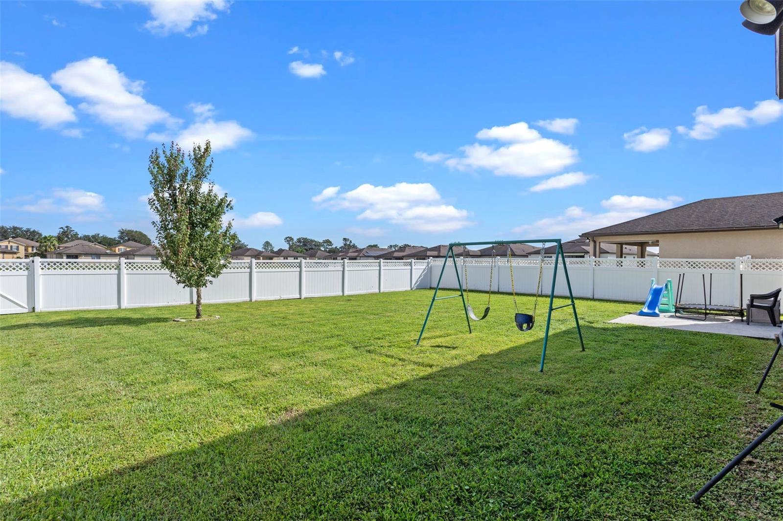 Image 35 of 47 For 8723 Hinsdale Heights Drive