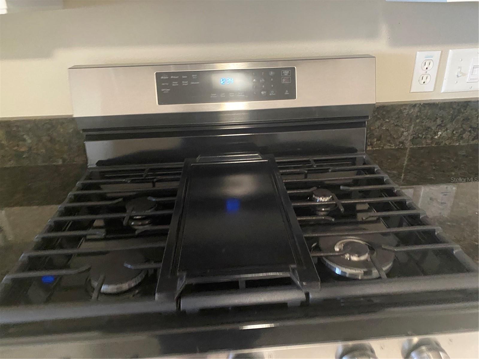 Image 15 of 49 For 9878 97th Lane