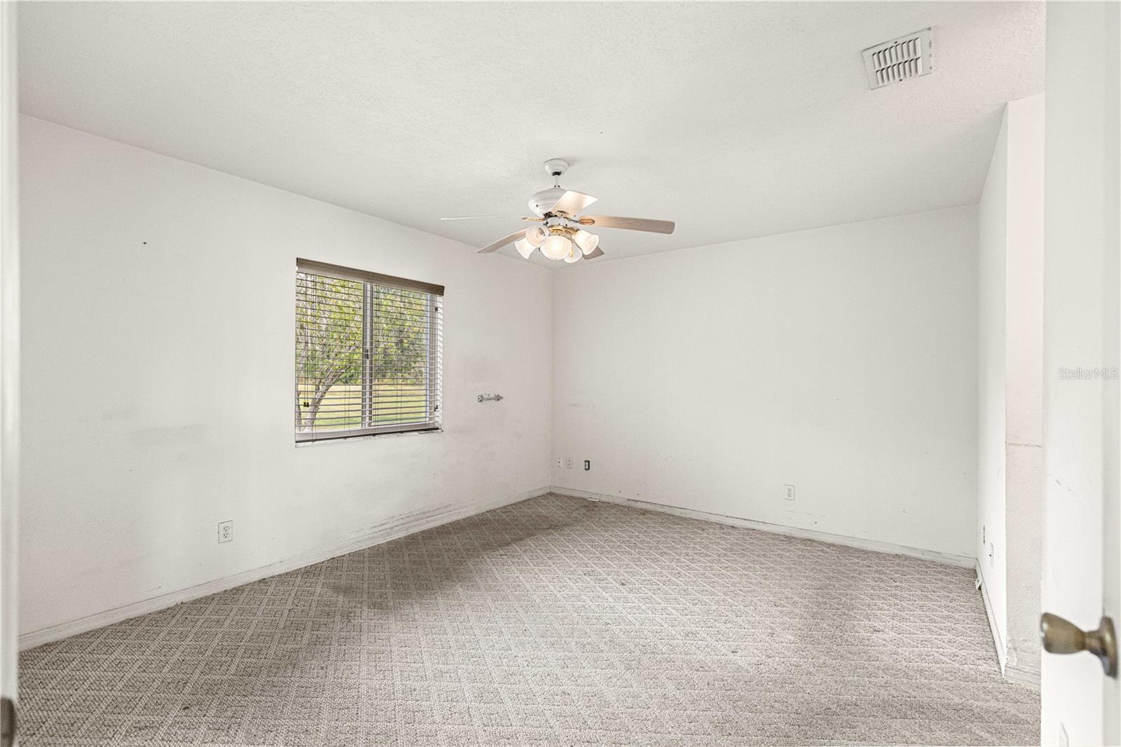 Image 11 of 26 For 10452 62nd Terrace Road