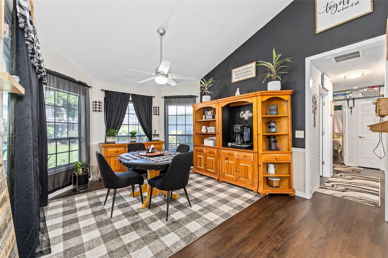 Image 21 of 68 For 2535 28th Street