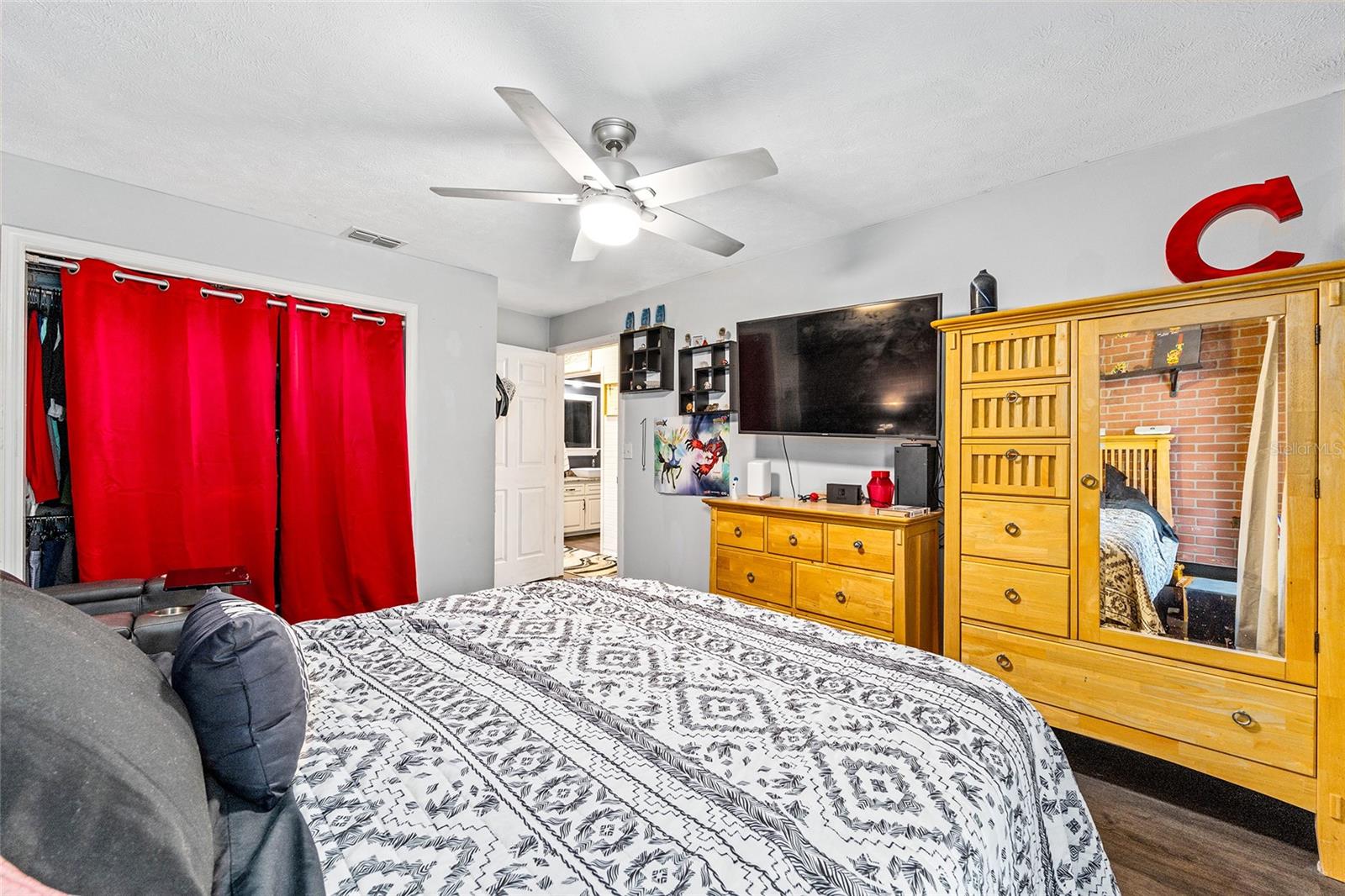 Image 25 of 68 For 2535 28th Street