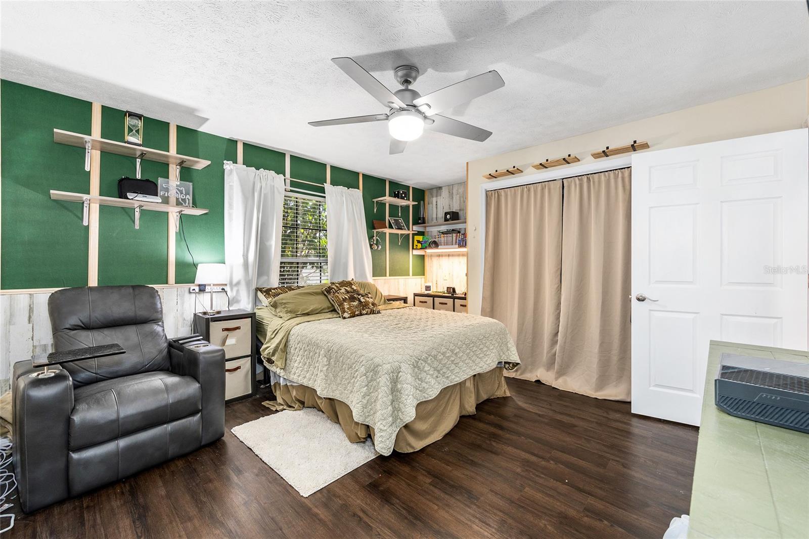 Image 28 of 68 For 2535 28th Street