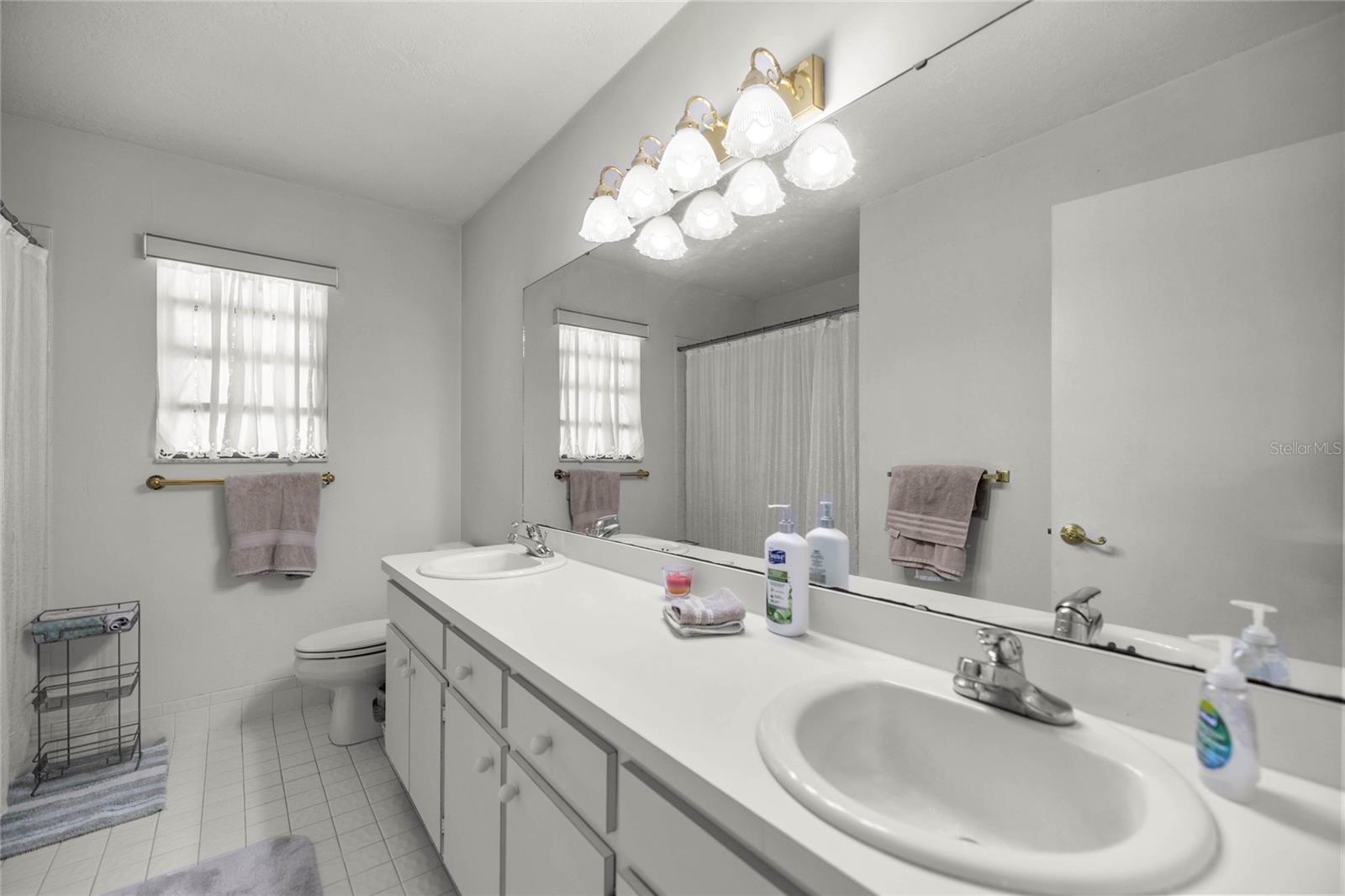 Image 24 of 54 For 2045 32nd Street