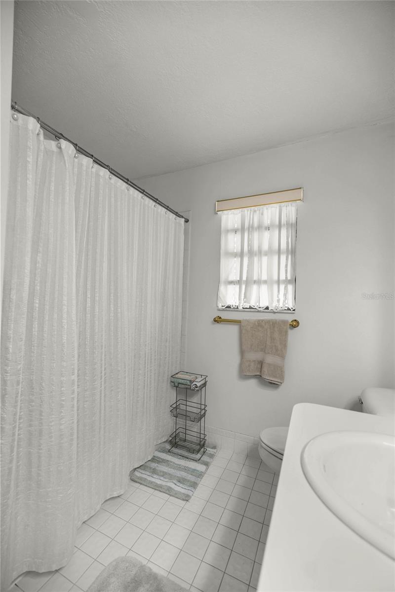 Image 25 of 54 For 2045 32nd Street