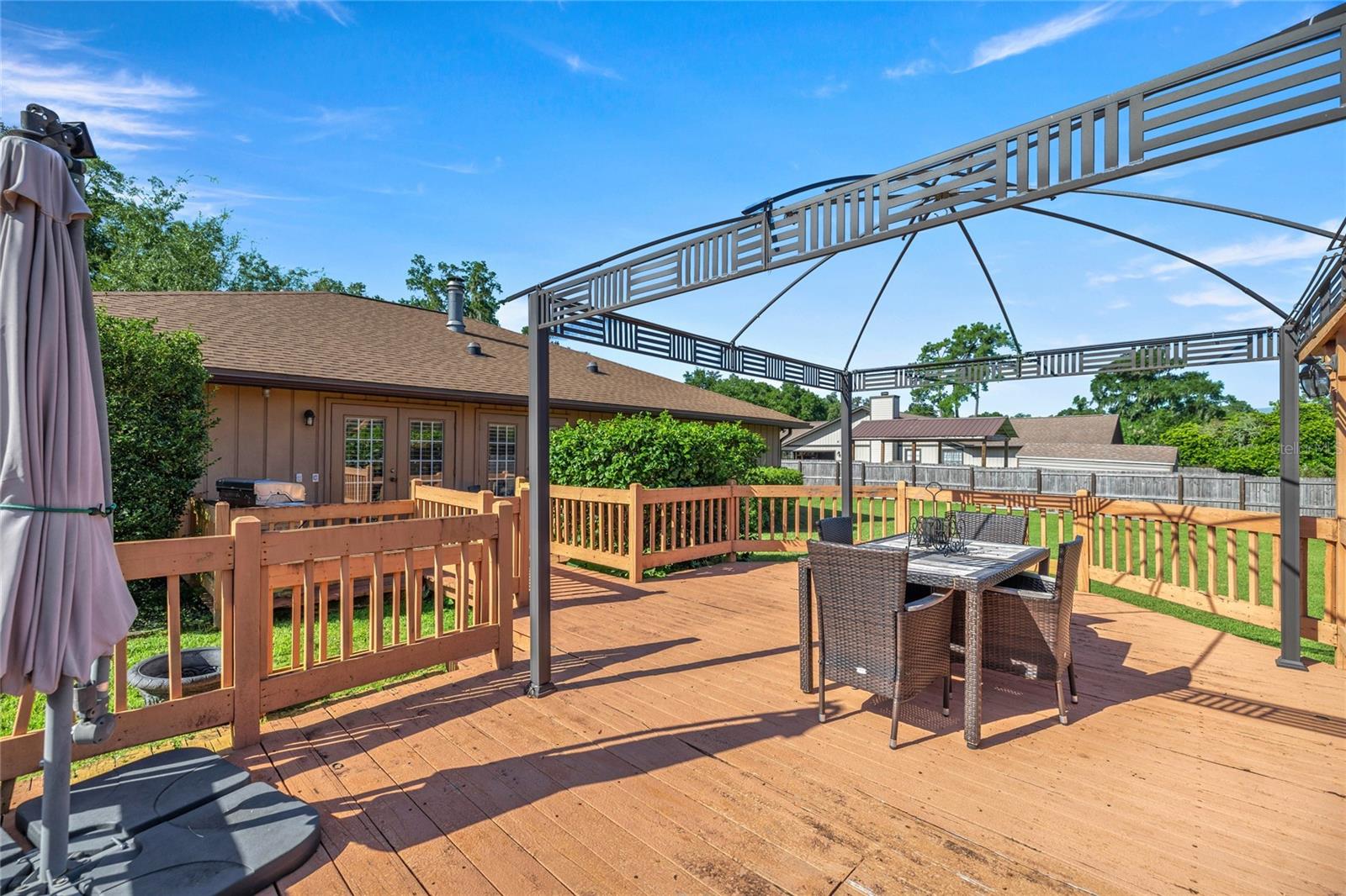 Image 36 of 54 For 2045 32nd Street