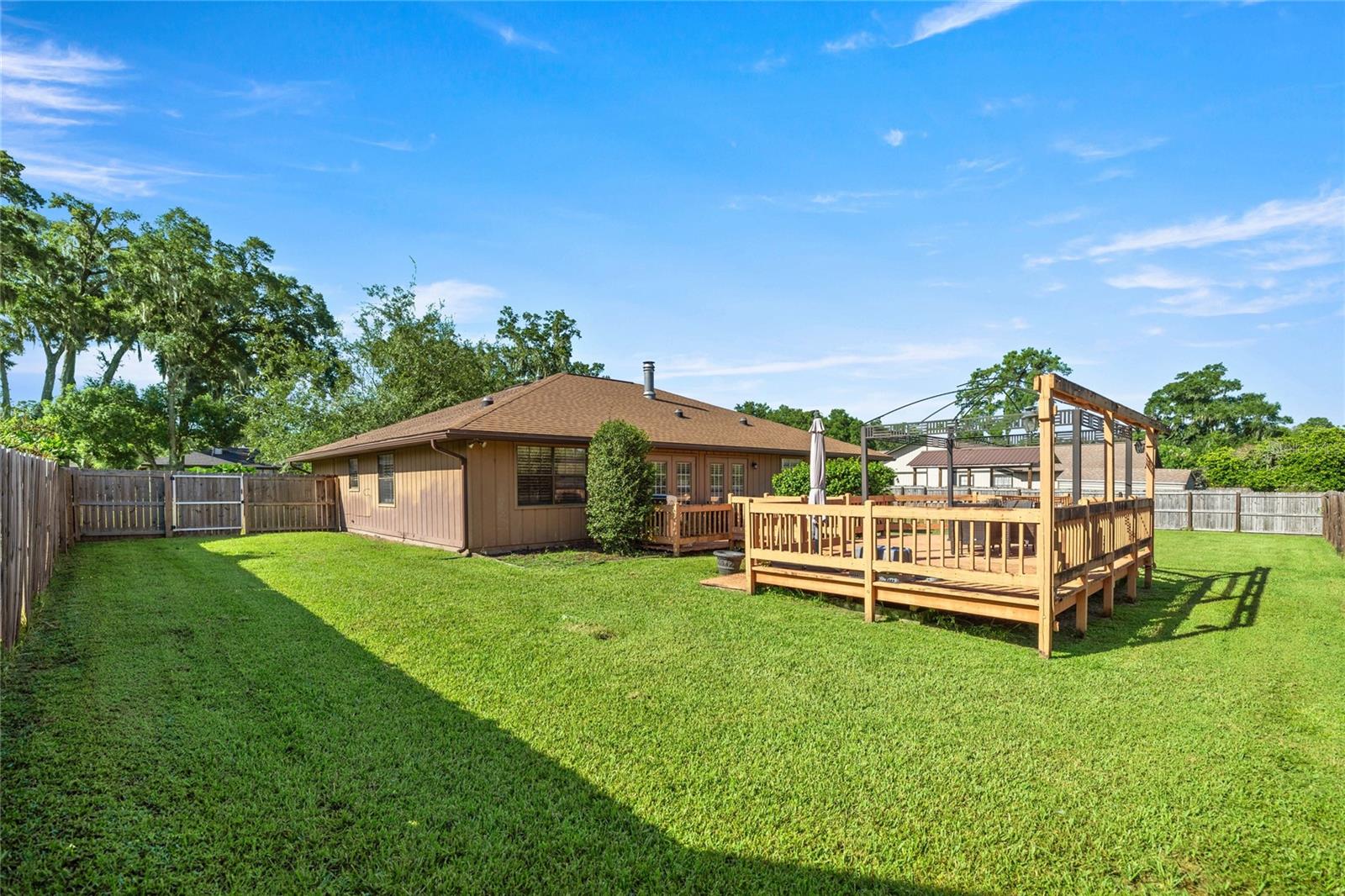 Image 40 of 54 For 2045 32nd Street