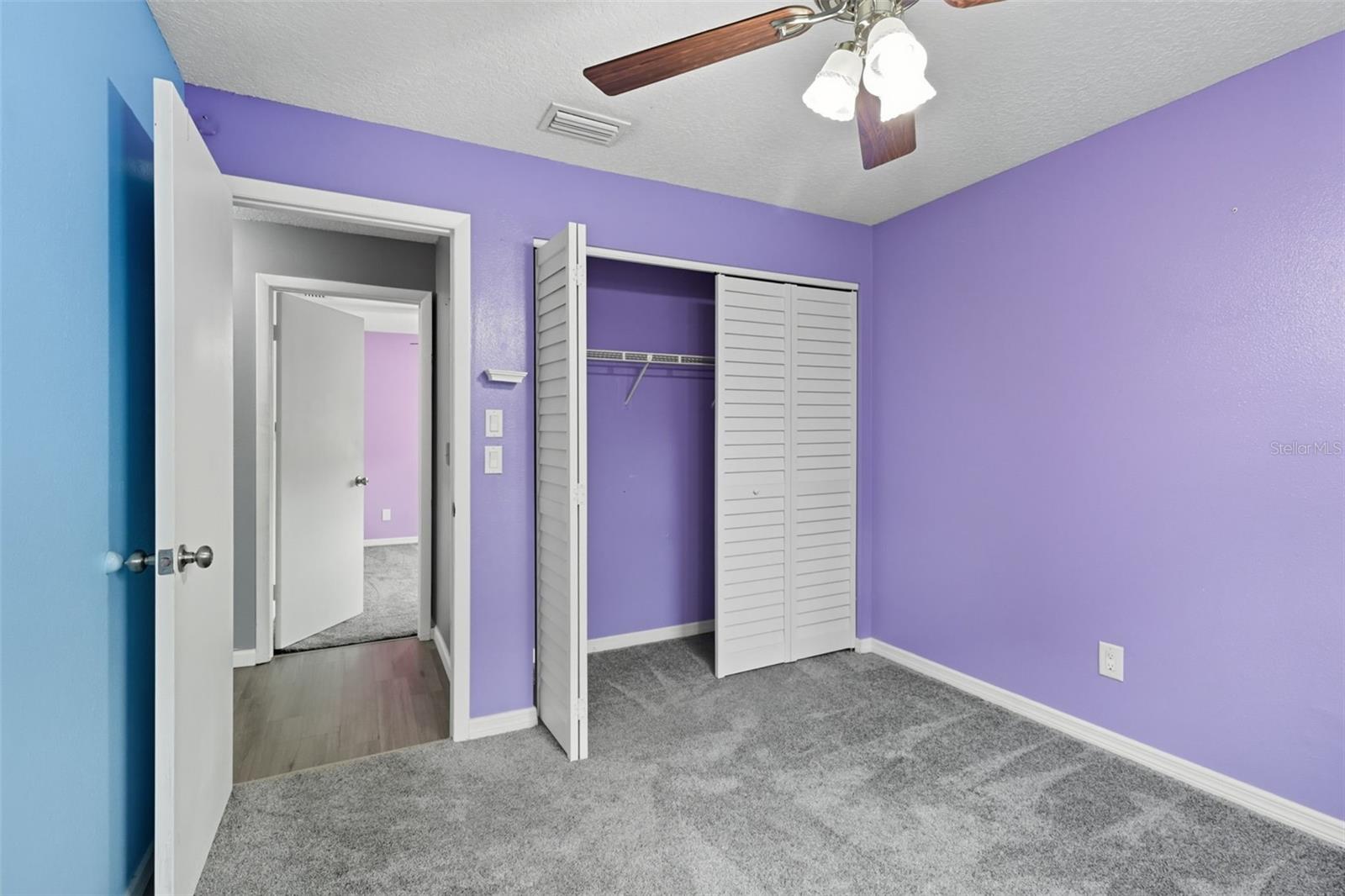 Image 25 of 44 For 2589 Knoll Street W