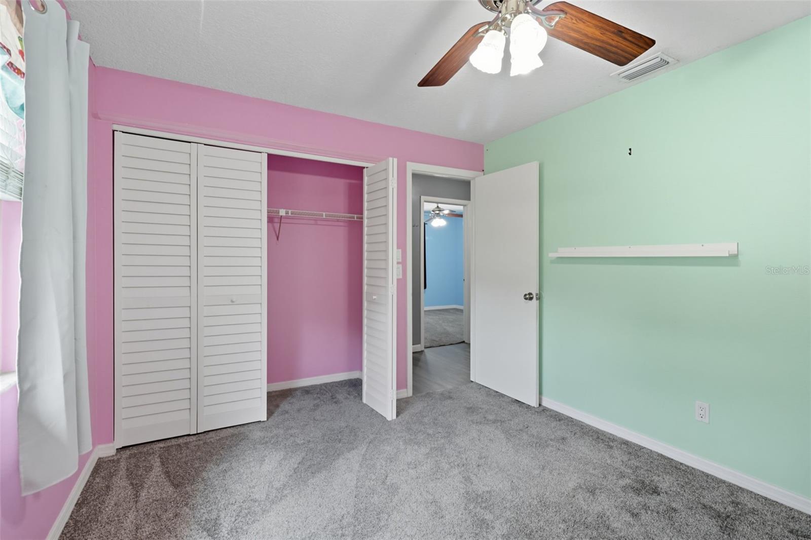 Image 27 of 44 For 2589 Knoll Street W