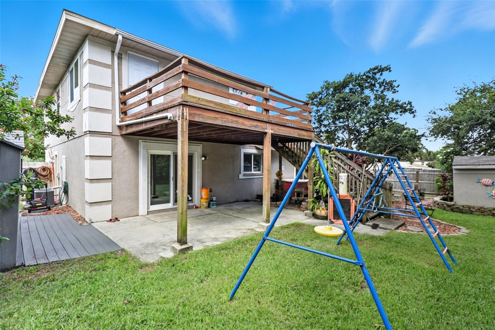 Image 33 of 44 For 2589 Knoll Street W