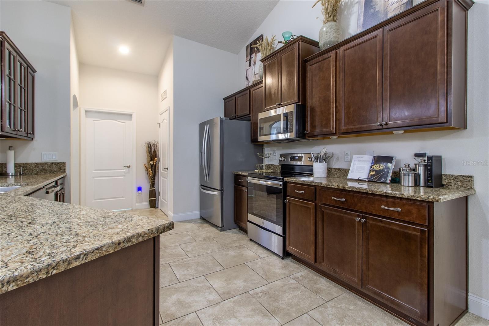 Image 14 of 50 For 9721 53 Court