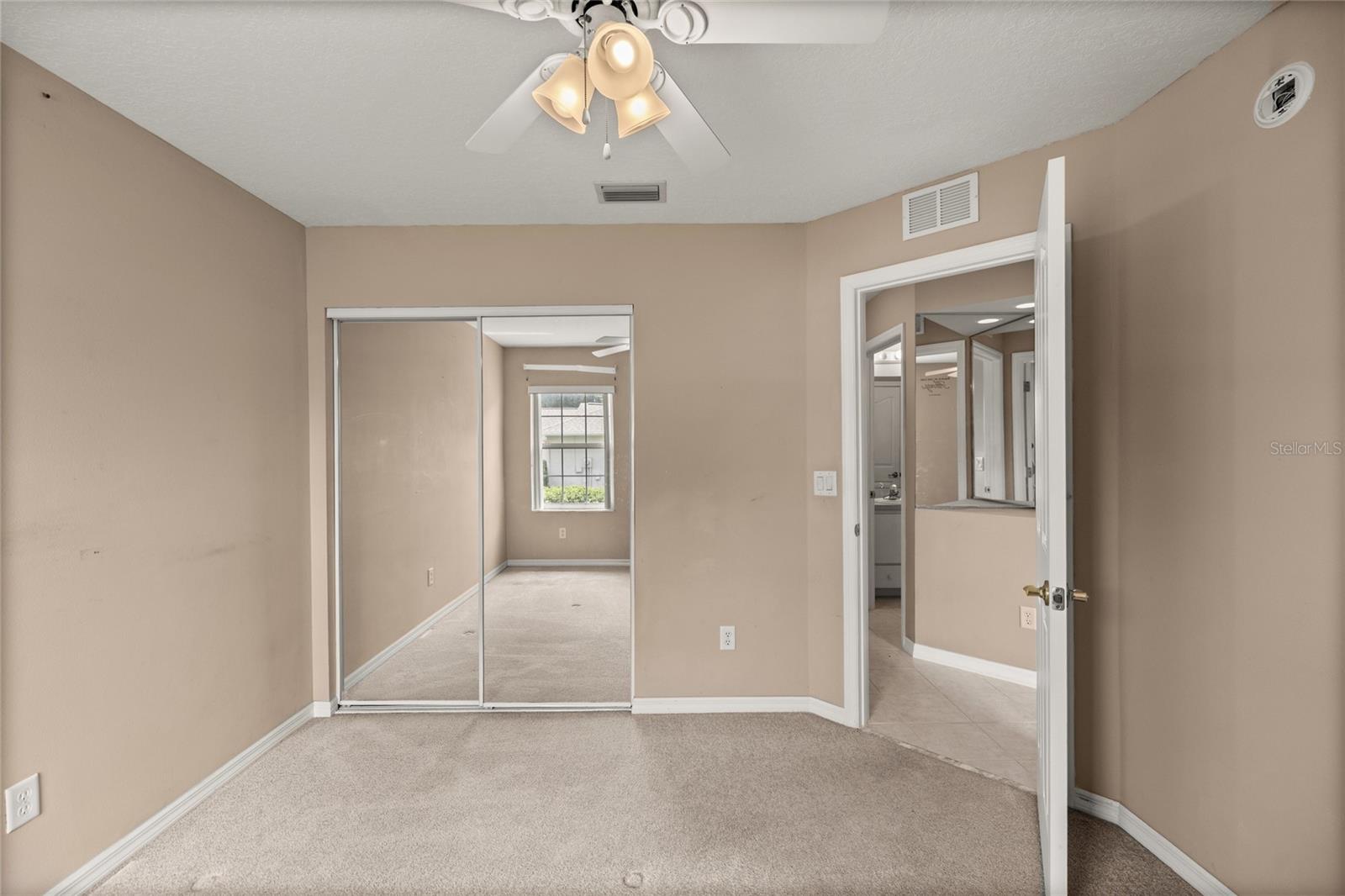 Image 7 of 39 For 11116 53rd Circle