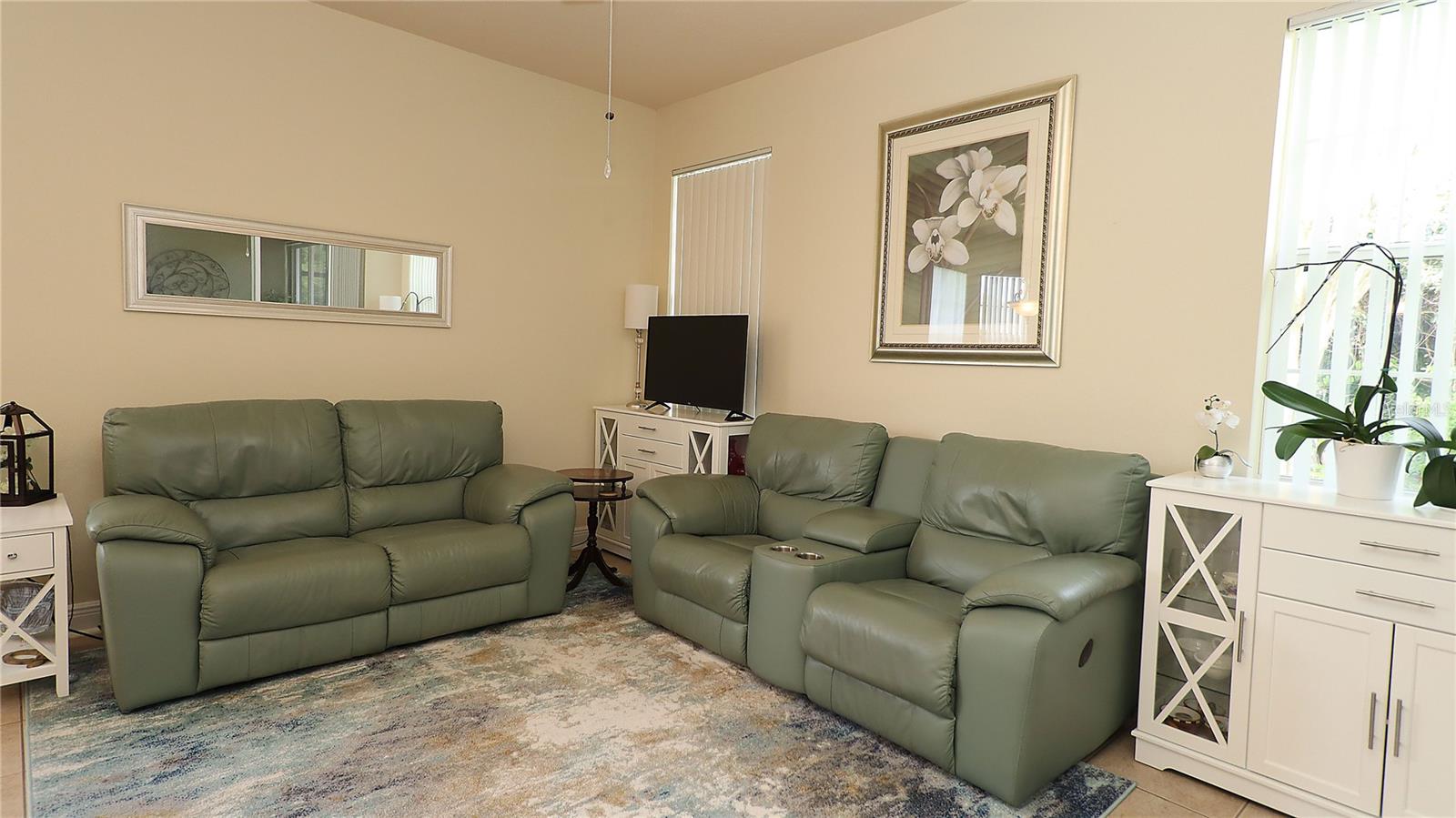 Image 18 of 43 For 8017 81st Loop