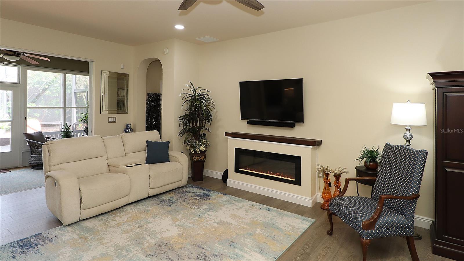Image 7 of 43 For 8017 81st Loop