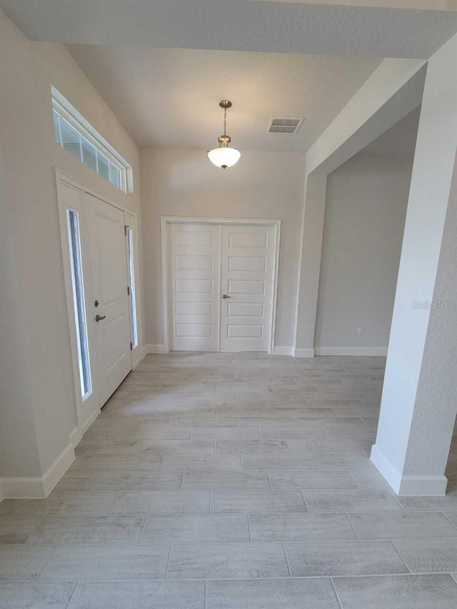Image 4 of 36 For 8360 57th Court