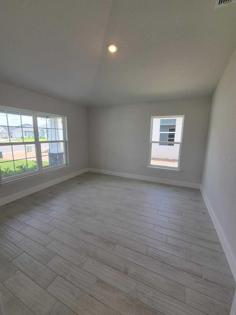 Image 7 of 36 For 8360 57th Court