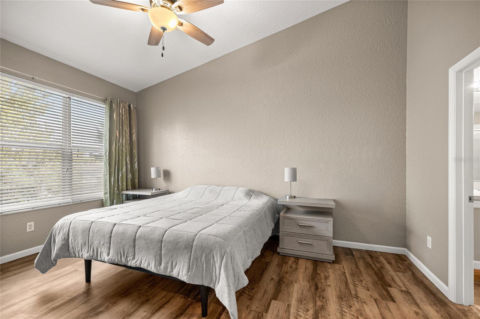 Image 8 of 52 For 4570 52nd Circle 106