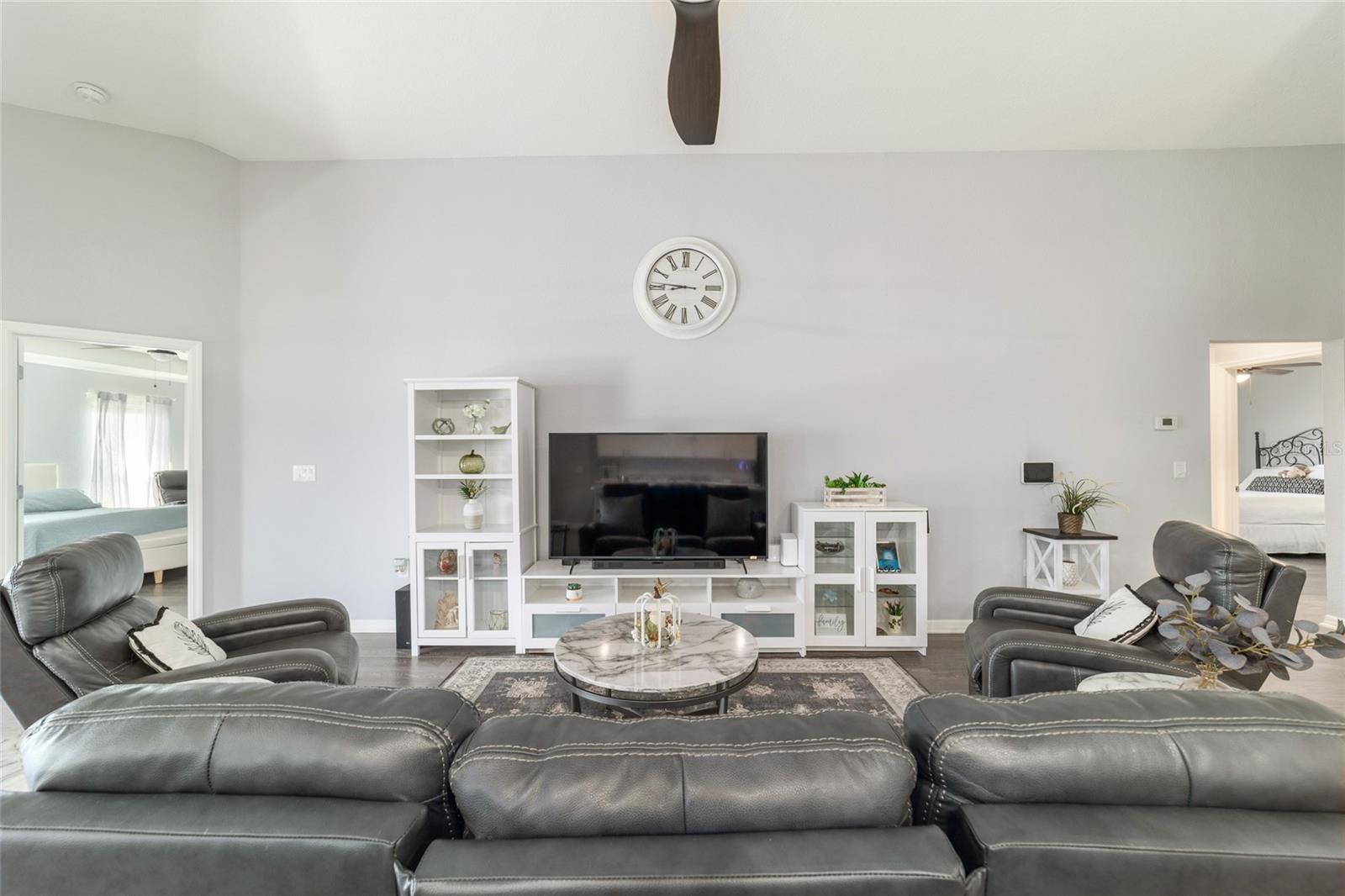 Image 17 of 61 For 9006 43rd Terrace