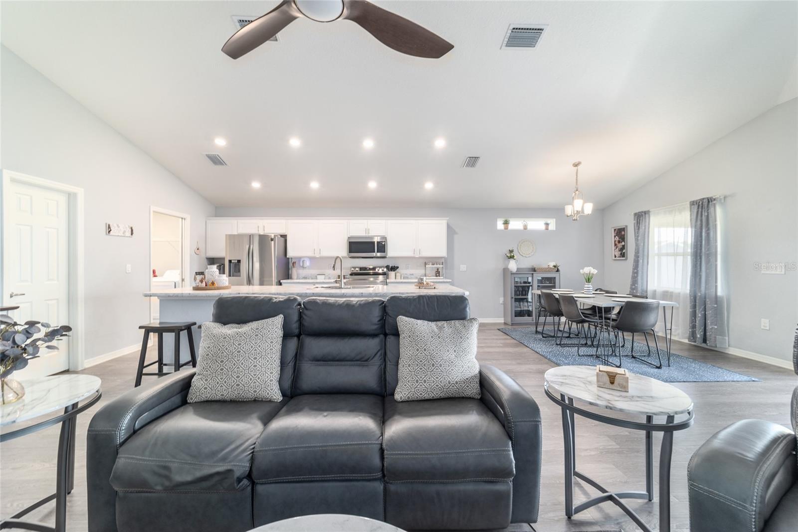 Image 21 of 61 For 9006 43rd Terrace