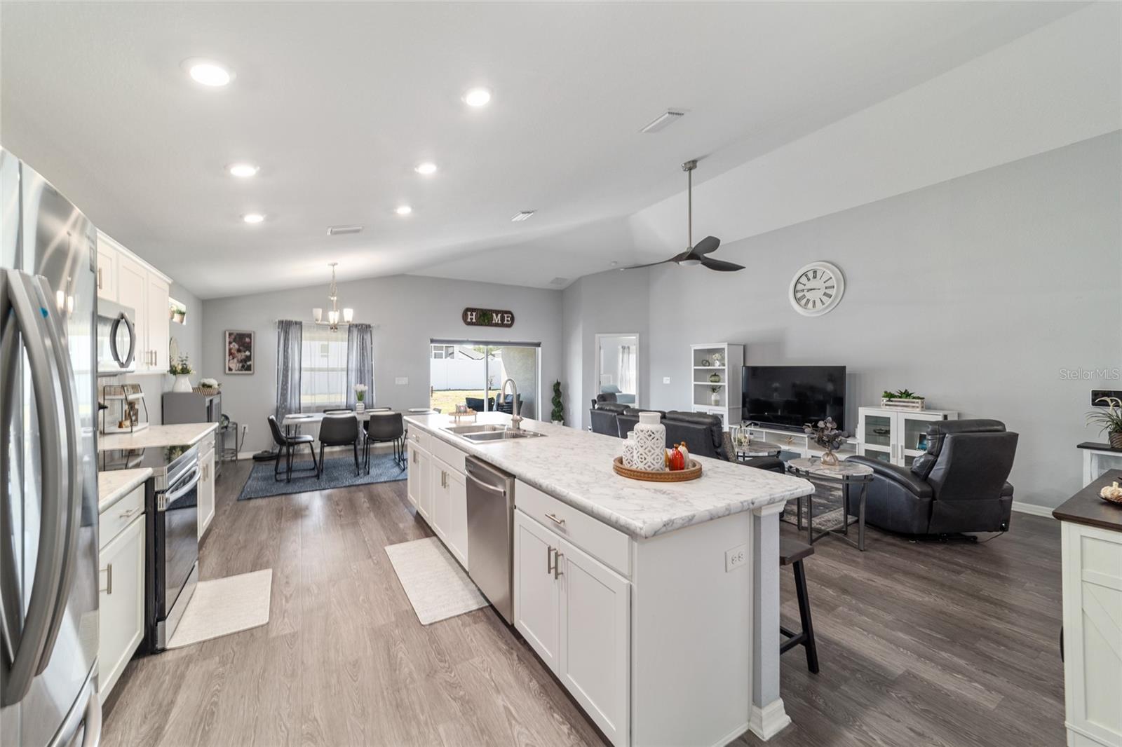 Image 32 of 61 For 9006 43rd Terrace