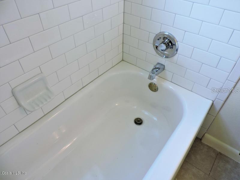 Image 26 of 36 For 1562 27th Street E