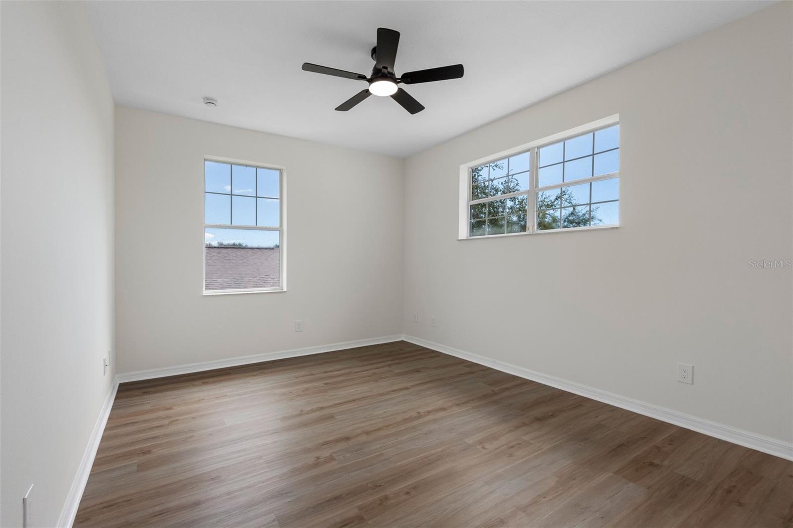 Image 16 of 25 For 6651 38th Lane E