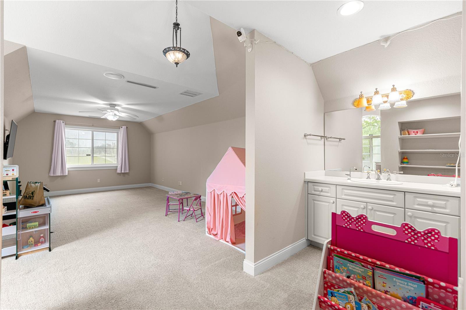 Image 48 of 75 For 7362 12th Circle