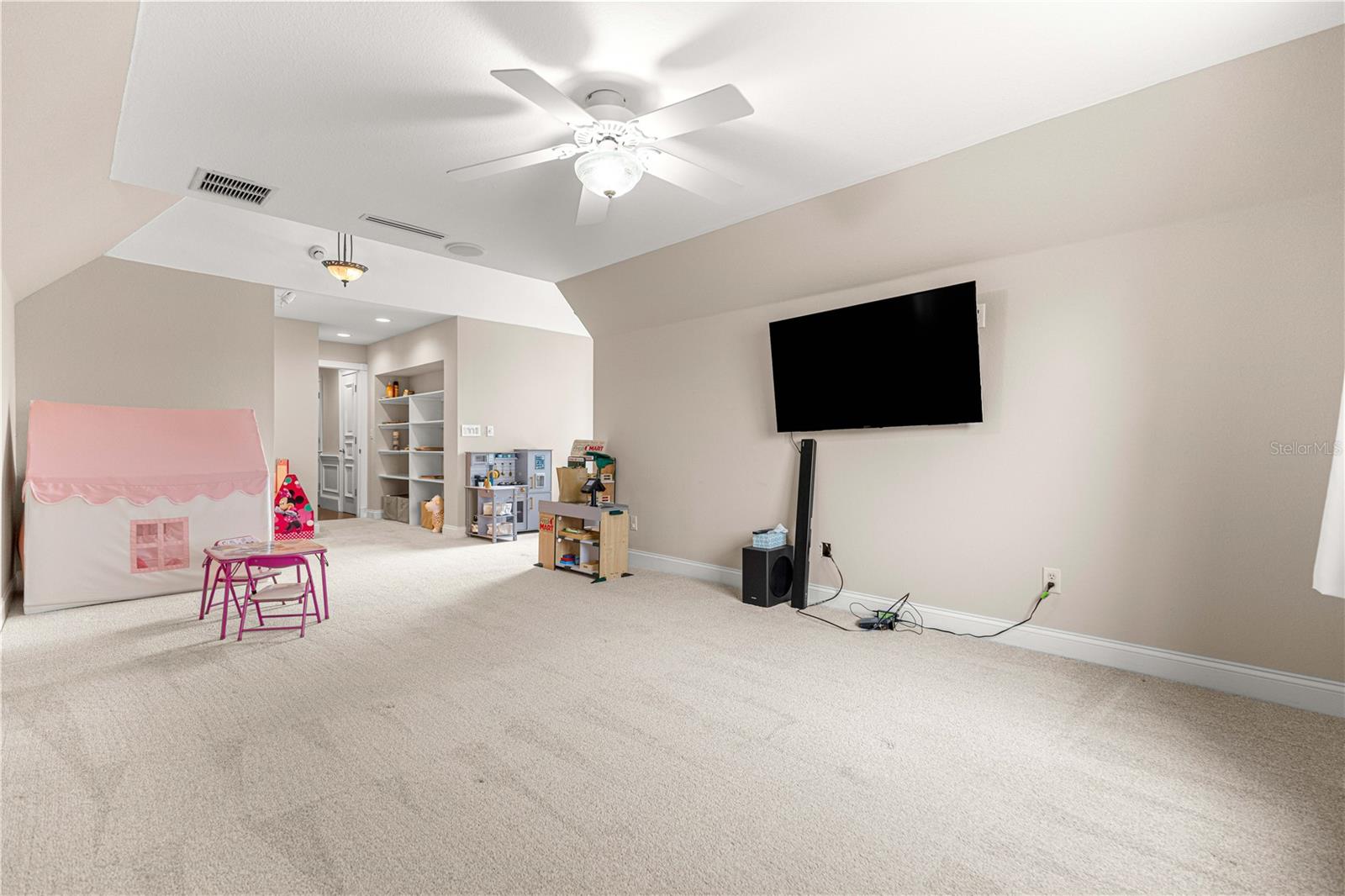 Image 49 of 75 For 7362 12th Circle