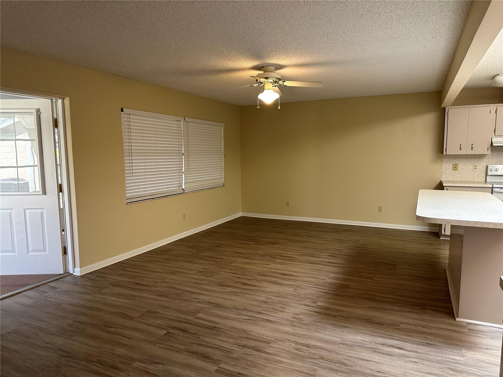 Image 18 of 33 For 9157 82nd Terrace C