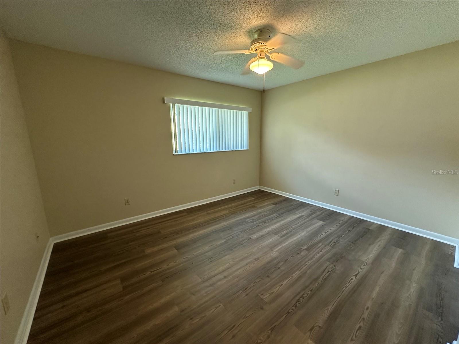 Image 26 of 33 For 9157 82nd Terrace C