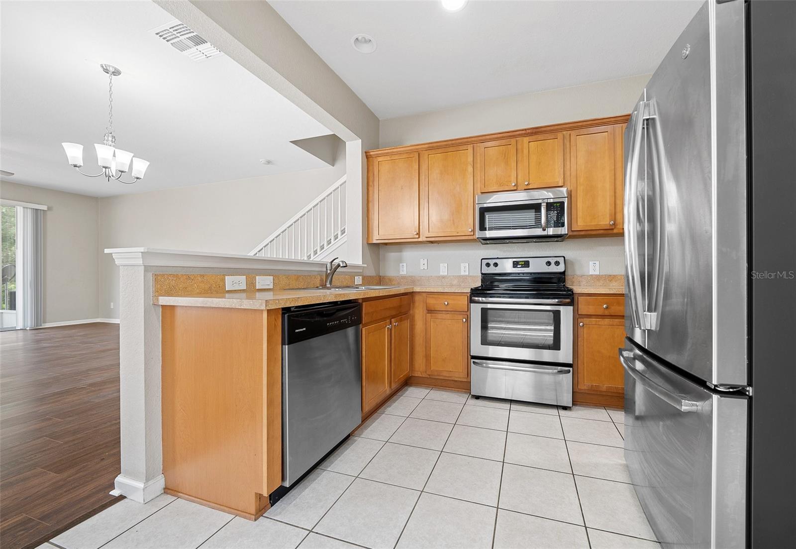 Image 14 of 34 For 4405 49th Avenue